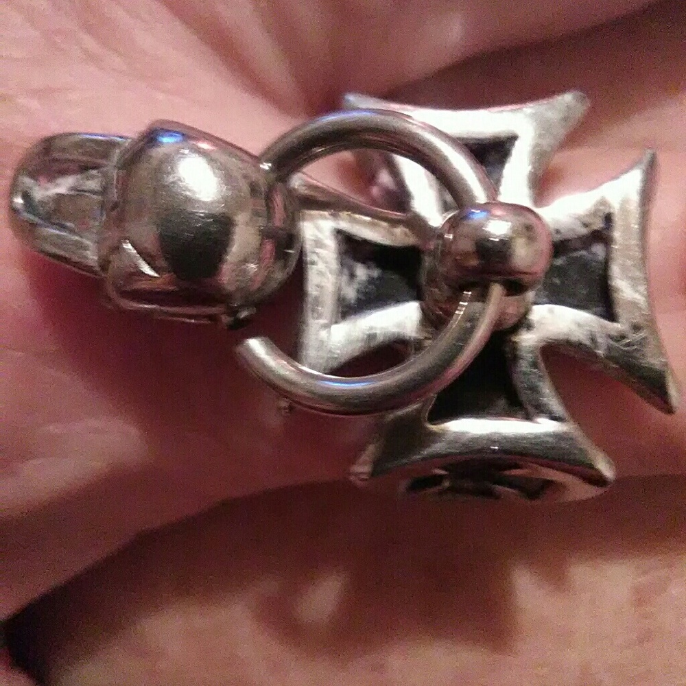 Size 8 ring
